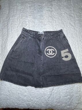 preloved Chanel denim mini skirt SZ 36